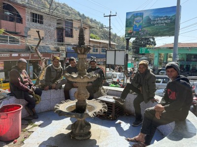 नैनीतालका नेपाली मजदुर भन्छन्- नयाँ सरकारबाट स्वेदशमै रोजगारीको आशा राखेका छौँ       
