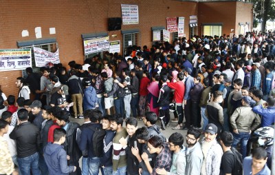 दसैँका लागि एक लाख ३० हजारभन्दा बढीले लिए अग्रिम टिकट, २४ घण्टामा ७८ हजार यात्रु बाहिरिए