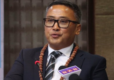 धितोपत्र बोर्डका अध्यक्ष श्रेष्ठद्वारा राजीनामा   