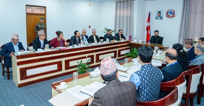 प्रधानमन्त्री शाहसँग अर्थमन्त्री र योजना अयोगका पदाधिकारीको छलफल