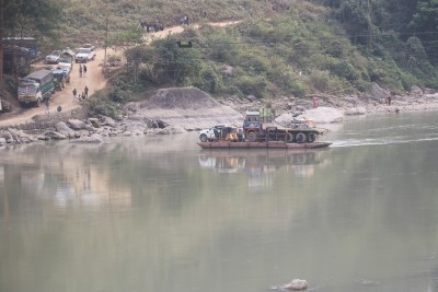 सतिघाटमा पक्की पुल नहुँदा नागरिकलाई सास्ती