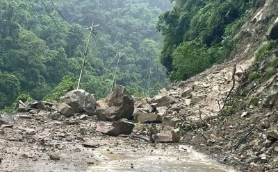 गुल्मी र पाल्पामा पहिरोले सडक अवरुद्ध    
