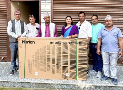 अर्थमन्त्रीको पहलमा चार विद्यालयलाई ‘स्मार्ट बोर्ड’   