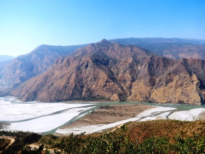 पर्यटकका पर्खाइमा तमोर नदी क्षेत्र