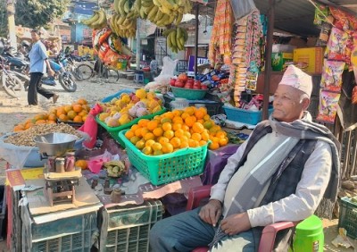 पैसठ्ठी वर्षका ऐरको ठेला व्यवसाय, स्वाभिमान र मेहेनतको जिउँदो कथा