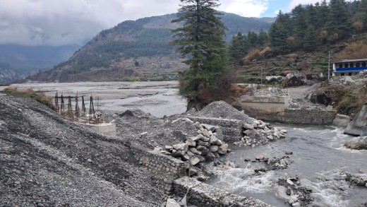 मुस्ताङको (लेते-धम्पु) पुल निर्माणमा ढिलासुस्ती   