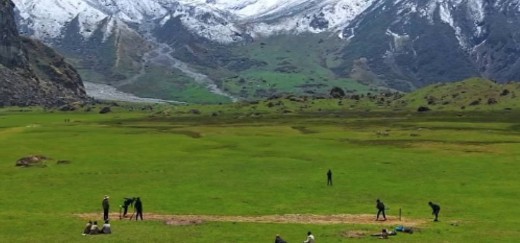 अपी हिमालको काखमा क्रिकेट : खेलबाट खुल्दै पर्यटनको नयाँ ढोका