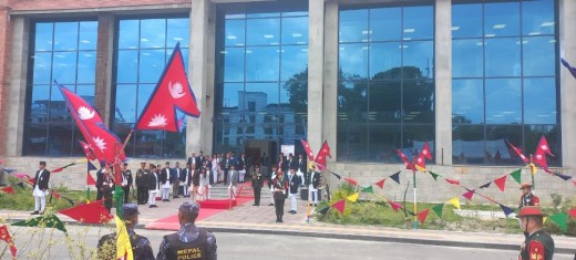 सरकारको नीति कार्यक्रम प्रस्तुत हुँदै, संसद् भवन परिसर झकिझकाउ    