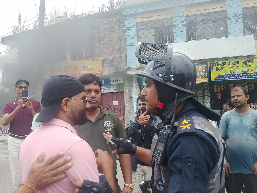 पूर्वी तथा मध्य नेपालमा पनि आज बिहानैदेखि आन्दोलन सुरु
