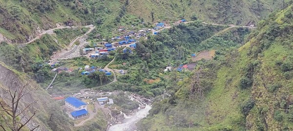 व्यापारिक केन्द्र बन्यो अपिको मकरीगाड   