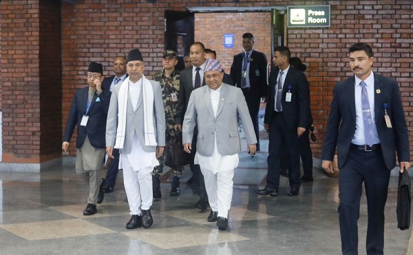 उपराष्ट्रपति यादव स्वदेश फिर्ता