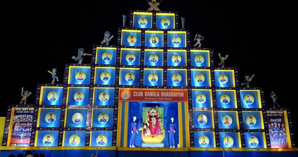 नेपाली क्रिकेट खेलाडीको तस्बिर राखेर कालीपूजा पण्डाल   