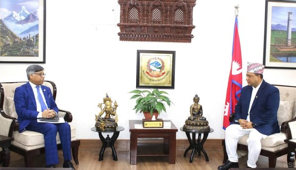परराष्ट्रमन्त्रीसँग सार्क महासचिवको भेट