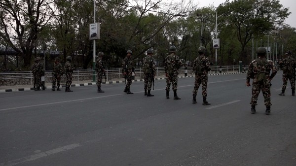 कर्फ्यु आदेश स्थगन