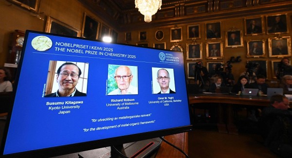 रसायनशास्त्रतर्फ नोबेल पुरस्कार तीनवटा देशका तीनजना रसायनशास्त्रीलाई दिने घोषणा   