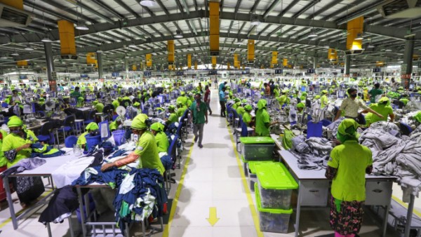 अमेरिकाले ३५ प्रतिशत कर लगाएपछि सम्झौताको खोजी गर्दै प्रमुख गार्मेन्ट उत्पादक बंगलादेश