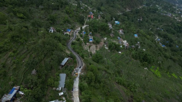 ‘ट्र्याक’ खुलेको डेढ दशकपछि सडक कालोपत्र       