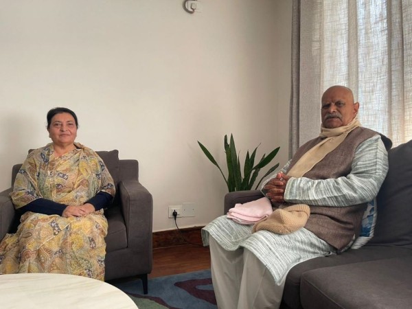 पूर्वराष्ट्रपतिद्वय यादव र भण्डारीबीच भेटवार्ता    