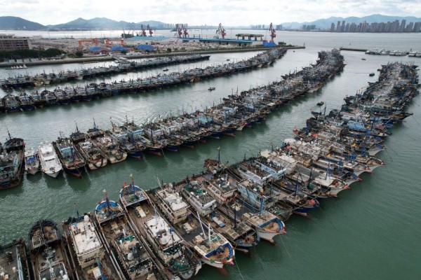 सुपर टाइफुन रागासा नजिकिँदा चीनका १० वटा शहरमा विद्यालय-व्यवसाय बन्द        