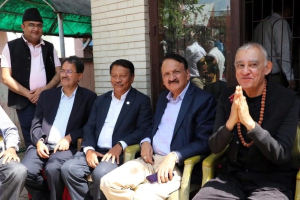 ‘लोकतन्त्र सुदृढिकरणका लागि सबै एकजुट हुनु जरुरी छ’        