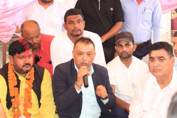 नारायणगढ-बुटवल सडक खण्ड समयमै निर्माण गर्न महामन्त्री थापाको आग्रह