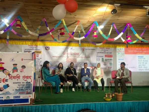 तेह्र बुँदे घोषणापत्र जारी गर्दै हिमाली संवाद सम्पन्न        