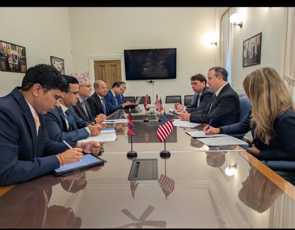 अर्थमन्त्री खनाल भेटघाटमा व्यस्त