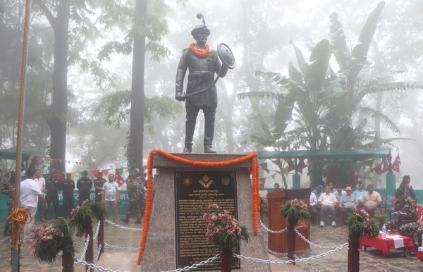 सोमेश्वरगढीमा प्रधानसेनापति अभिमानसिंहको शालिक अनावरण   
