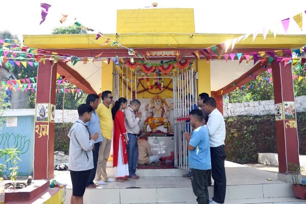 आज विश्वकर्मा पूजा, सवारी साधन र कलकारखानाहरुमा पूजा गरिँदै