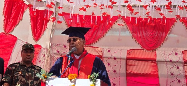 प्रधानमन्त्री ओली कर्णाली स्वास्थ्य विज्ञान प्रतिष्ठानको प्रथम दीक्षान्त समारोहमा सहभागी