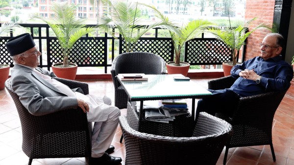 प्रधानमन्त्री प्रचण्ड र एमाले अध्यक्ष ओलीबीच आज पनि भेटवार्ता   