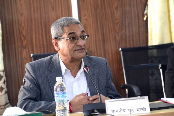 भ्रष्टाचारका बारेमा शून्य सहनशीलताको नीति अपनाउने कुरामा सरकार प्रष्ट छ : गृहमन्त्री लेखक        