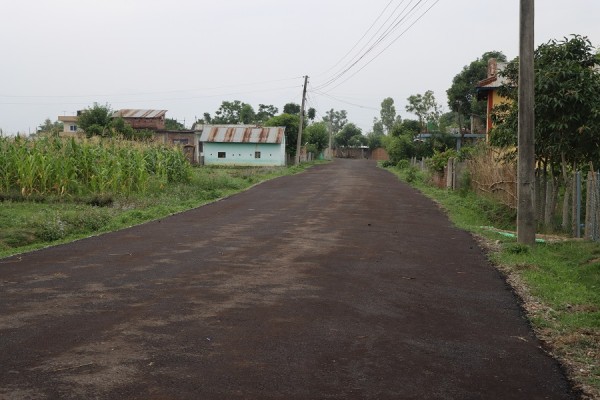 गाउँगाउँमा सडक कालोपत्र भएपछि स्थानीय खुसी   
