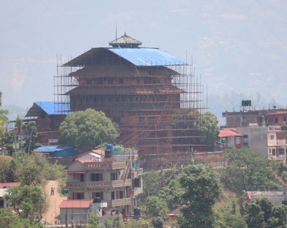 भूकम्पको एकदशकः अझै सकिएन साततले दरबारको पुनःनिर्माण        