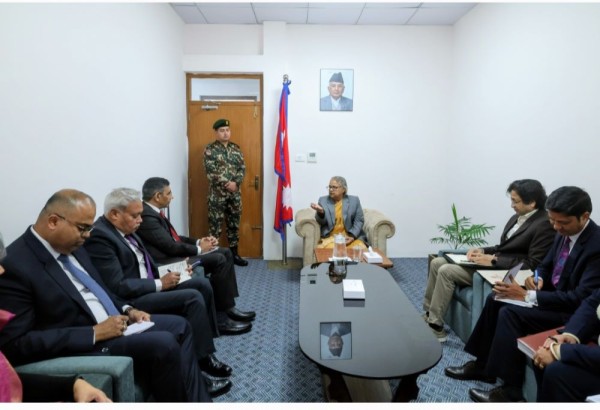 प्रधानमन्त्री कार्कीसँग भारतीय विदेश अतिरिक्त सचिव महावरको भेट