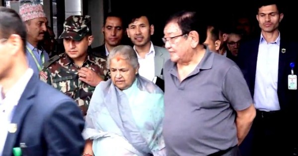 प्रधानमन्त्री कार्कीको तिलगङ्गा अस्पतालमा आँखा जाँच     