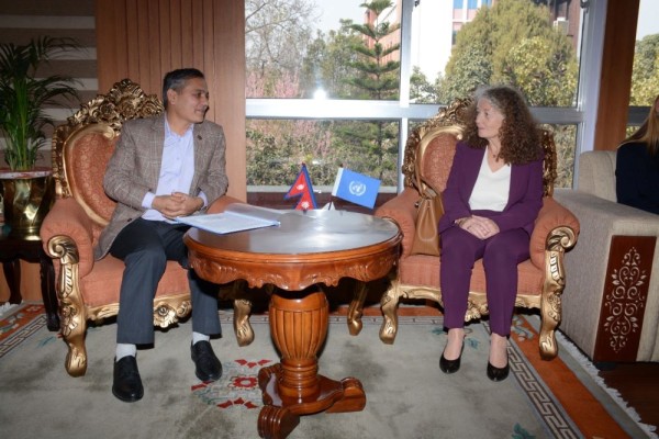 गृहमन्त्री अर्यालसँग संयुक्त राष्ट्रसंघ नेपालका आवासीय संयोजकको भेट    