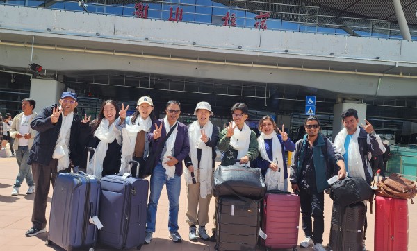 रे टेलिभिजनको टोली चीनको तिब्बतमा 