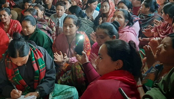 पढ्ने उमेरमै आमा बन्नुका पीडा        