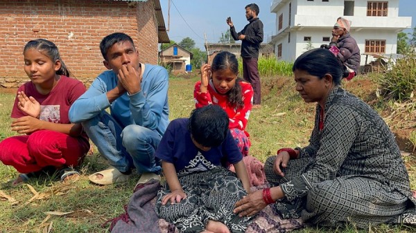 सहयोग जुटाएर एकाघरका चार दृष्टिविहीनलाई आवास बनाइँदै   