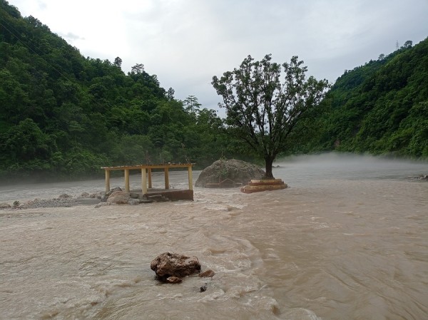 कालीगण्डकीको बहाब यस वर्षकै उच्च विन्दुमा, शालिग्राम शिला डुबानमा   