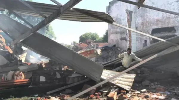 गुजरातको पटाका गोदाममा भएको विस्फोटमा मृत्यु हुनेको संख्या २१ पुग्यो