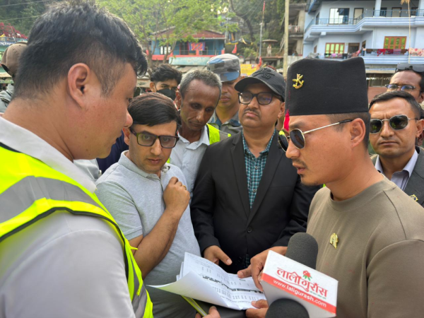 गृहमन्त्री गुरुङद्वारा नारायणगढ-बुटवल सडक खण्ड अनुगमन    