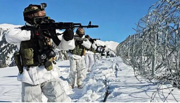 भारत र पाकिस्तानी सेनाबीच काश्मीरमा गोली हानाहान        