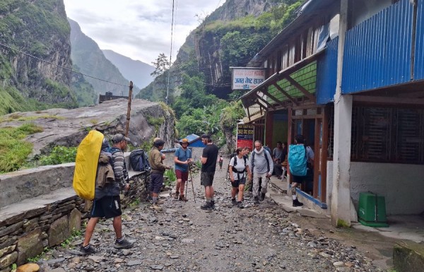 मनास्लु पदमार्गमा आवातजावत खुला        