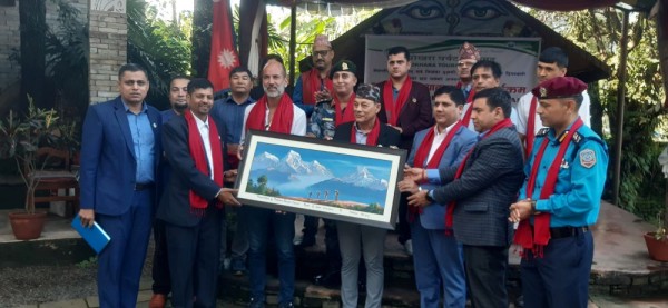 अन्नपूर्ण प्रथम हिमालको पहिलो आरोही मौरिस हर्जोगका छोरालाई सम्मान