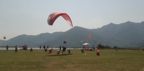 पोखरामा प्याराग्लाइडिङ प्रतियोगिता   