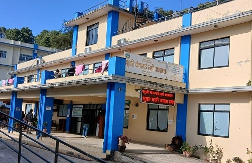 सीमित स्रोतसाधनमा पनि विशेषज्ञ सेवा प्रवाह गर्दै पशुपति चौलागाईं स्मृति अस्पताल   