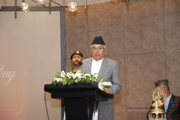 संविधानको भावनाअनुसार नागरिकको स्वास्थ्यमा समान पहुँच पुर्याउन आवश्यक छ : राष्ट्रपति पौडेल