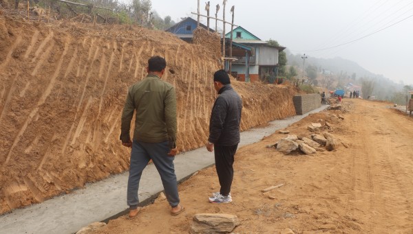 ओख्रेको सहिद गेट–हुर्वु भञ्ज्याङ सडक स्तरोन्नति